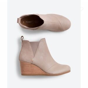 Kelsey Pull On Leather Wedge Bootie